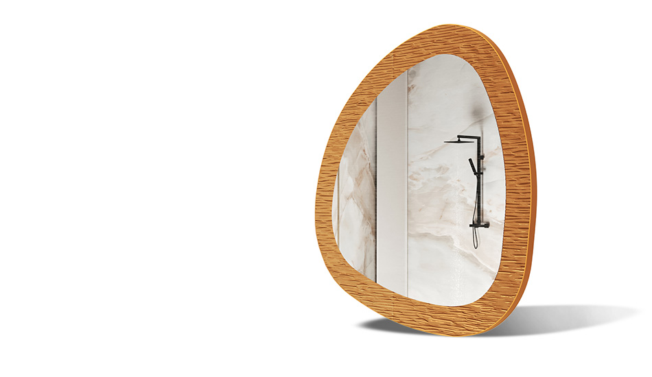 Spiegel in een frame met metalen decoratie. Symbool van moderne elegantie