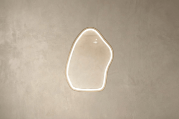 Spiegels in een decoratieve lijst