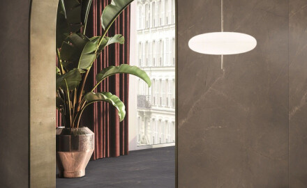 Grootformaat porselein 120x280, marmer met aders, glanzend A4H824 Omani Oud