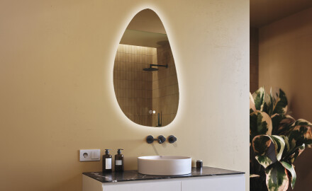 Onregelmatig spiegel met verlichting, 64×104 cm, tweekleurig, touch‑schakelaar, verwarmingsmat