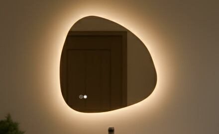 Onregelmatige spiegel met verlichting 64×64 cm, dubbele kleur, aanraakschakelaar, verwarmingsmat