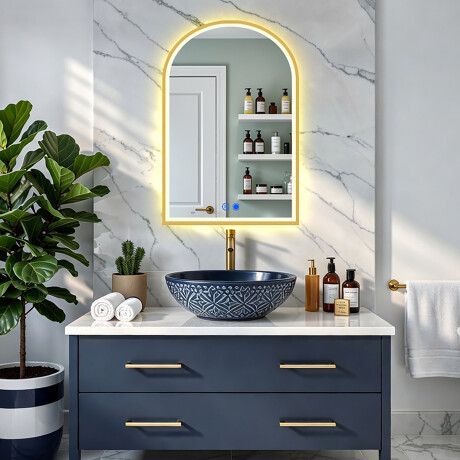 Onregelmatige LED-spiegel in een gouden aluminium frame #8