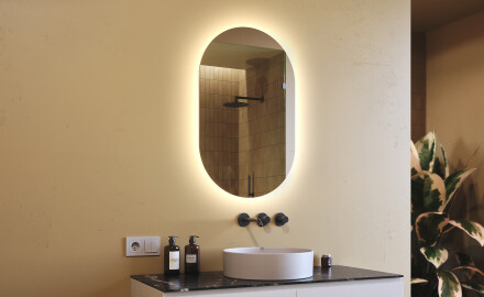 Moderne badkamer spiegel met LED 50x80cm met koel LED-licht 7000K, warm licht 3000K of neutraal licht 4500K
