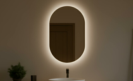 Moderne badkamer spiegel met LED 50x80cm met koel LED-licht 7000K, warm licht 3000K of neutraal licht 4500K